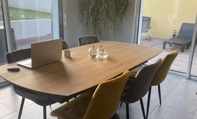 Céramique coloris bois de chez Akante